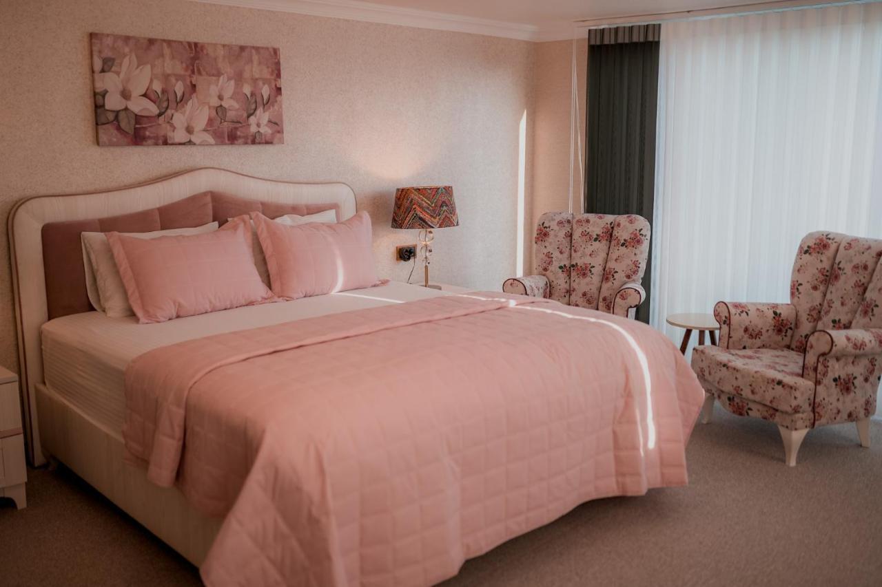 Dolphin Boutique Hotel & Restaurant Karacaoren  ภายนอก รูปภาพ